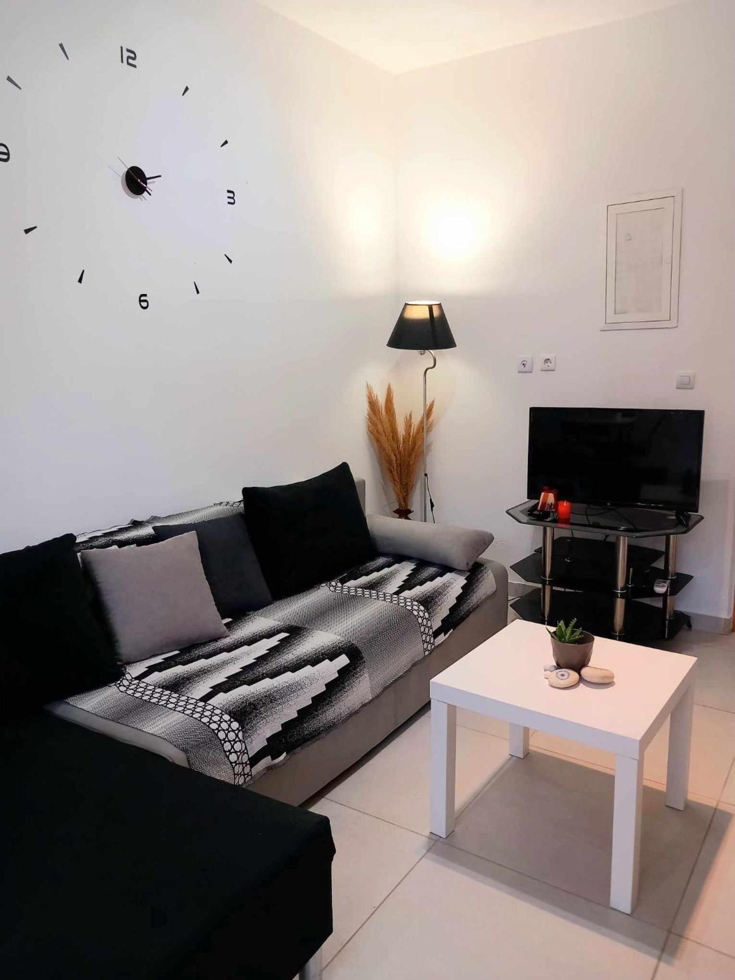 4T Apartments アルゴストリオン エクステリア 写真