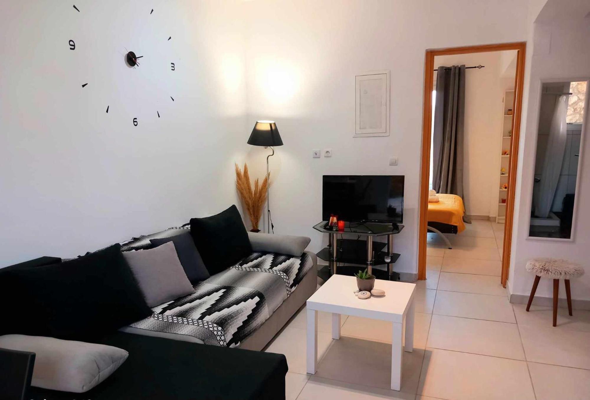 4T Apartments アルゴストリオン エクステリア 写真