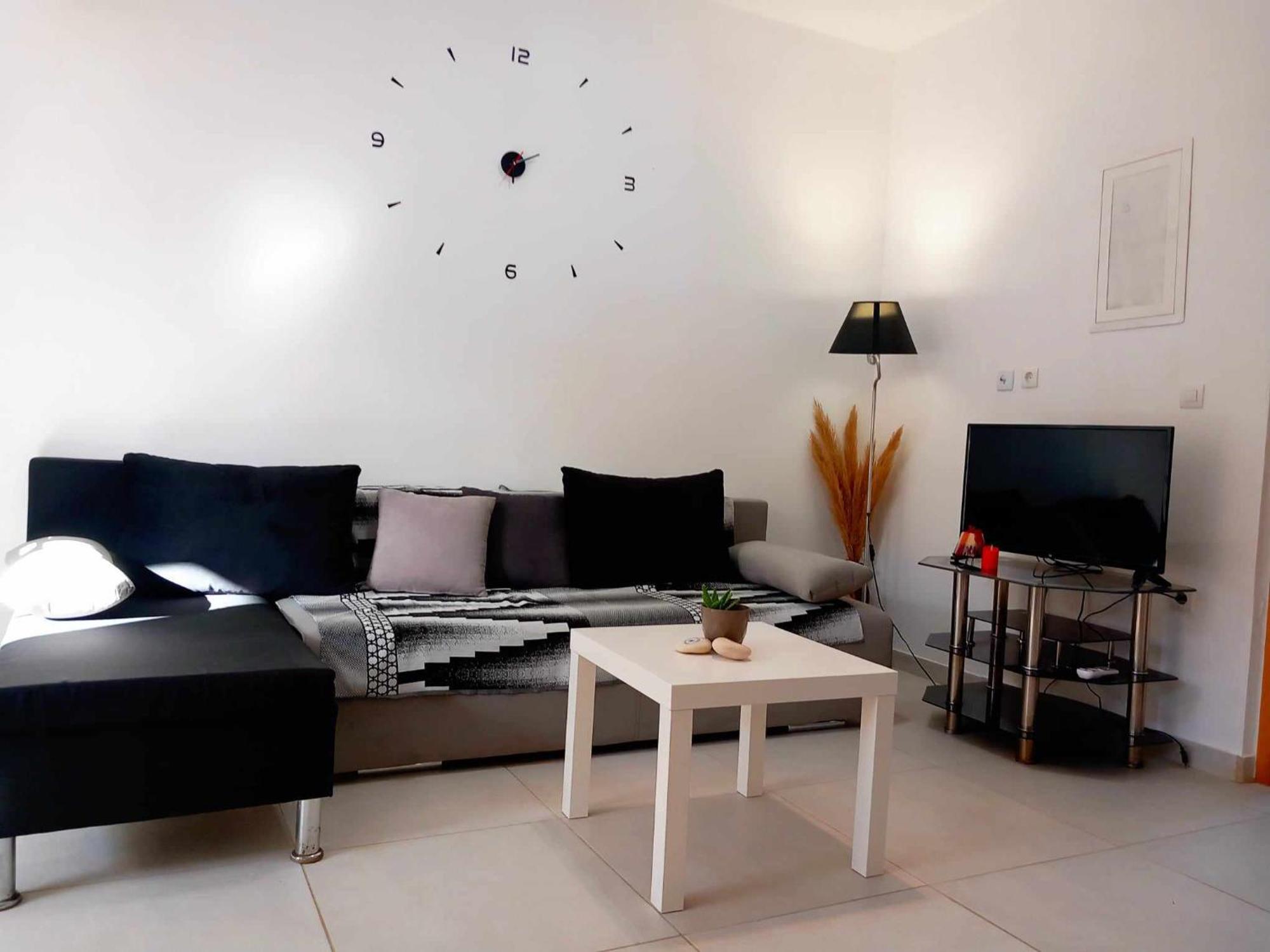 4T Apartments アルゴストリオン エクステリア 写真