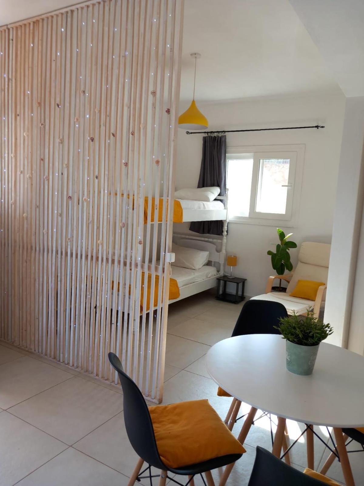 4T Apartments アルゴストリオン エクステリア 写真