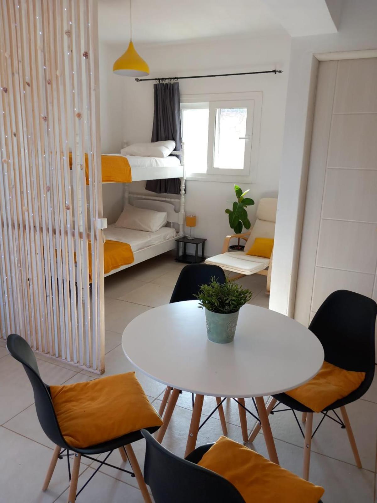 4T Apartments アルゴストリオン エクステリア 写真