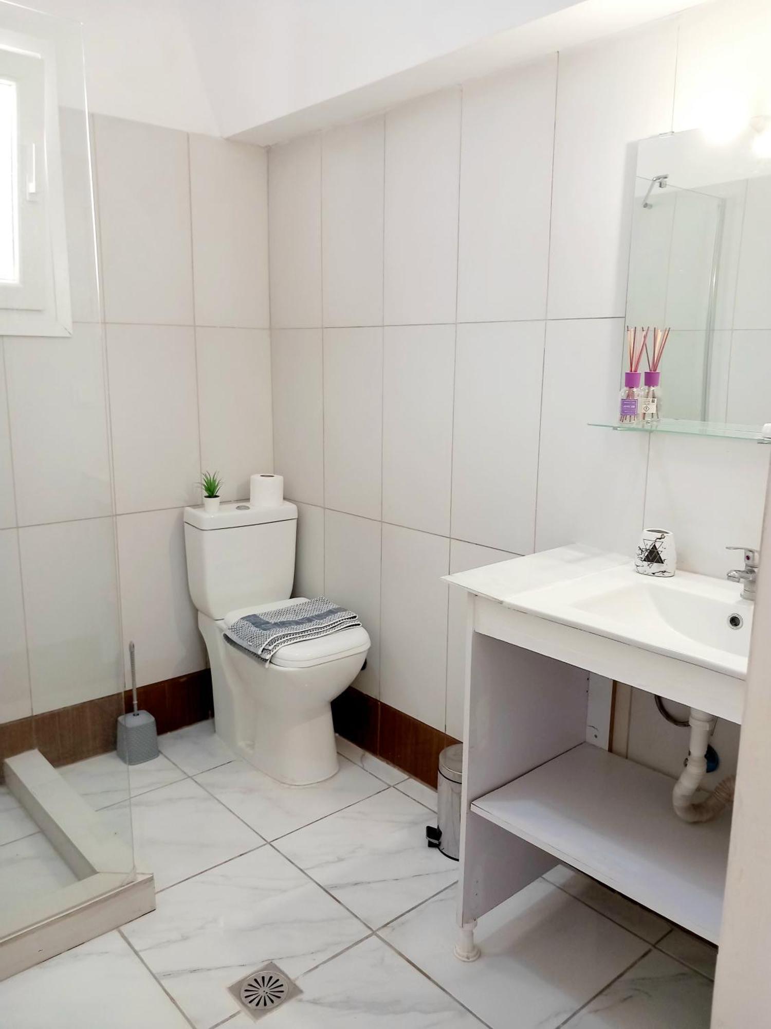 4T Apartments アルゴストリオン エクステリア 写真